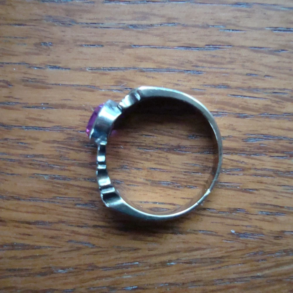 Gold LOVE RING - Picture 7 of 7